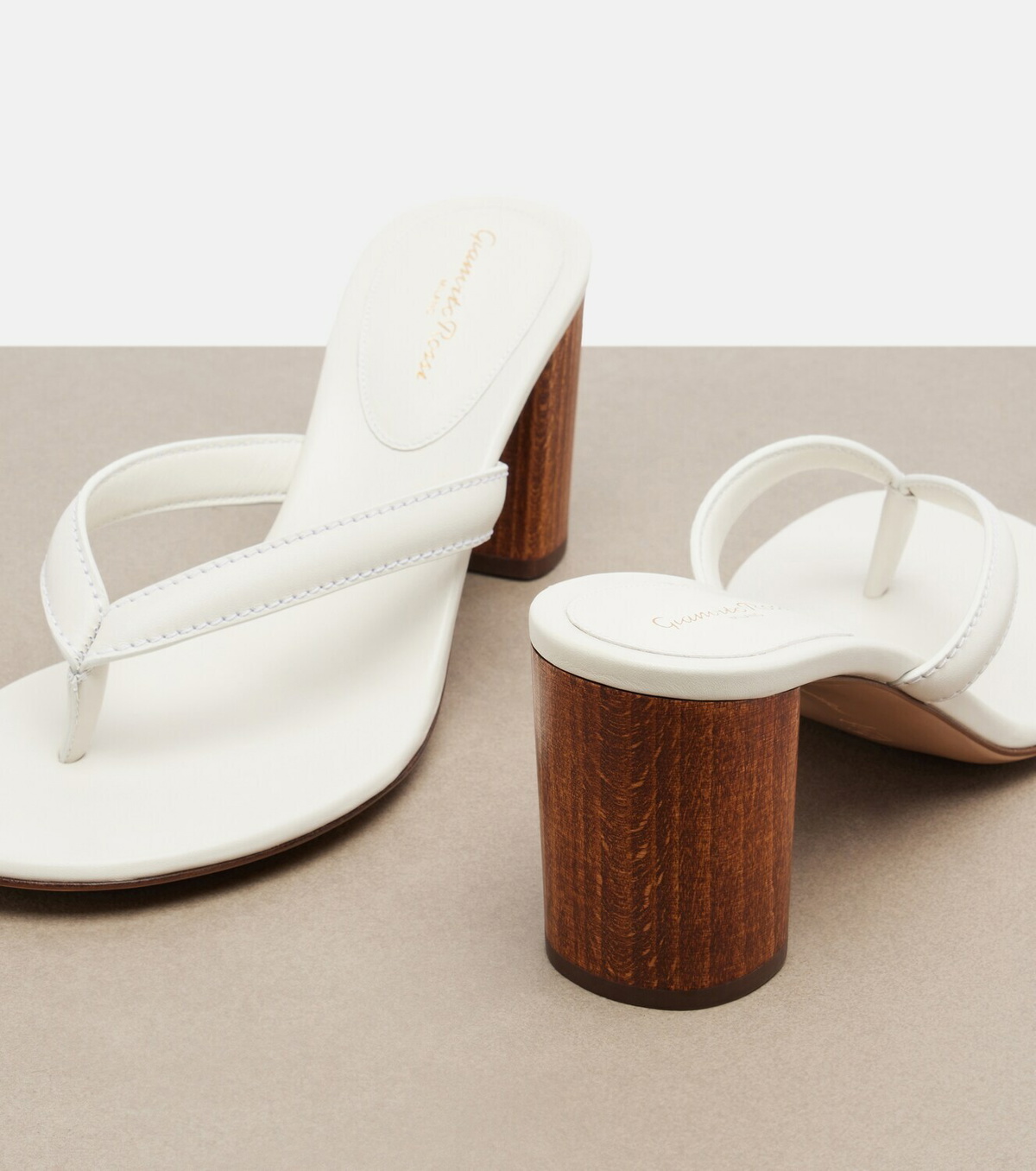 Gianvito Rossi Leather thong sandals