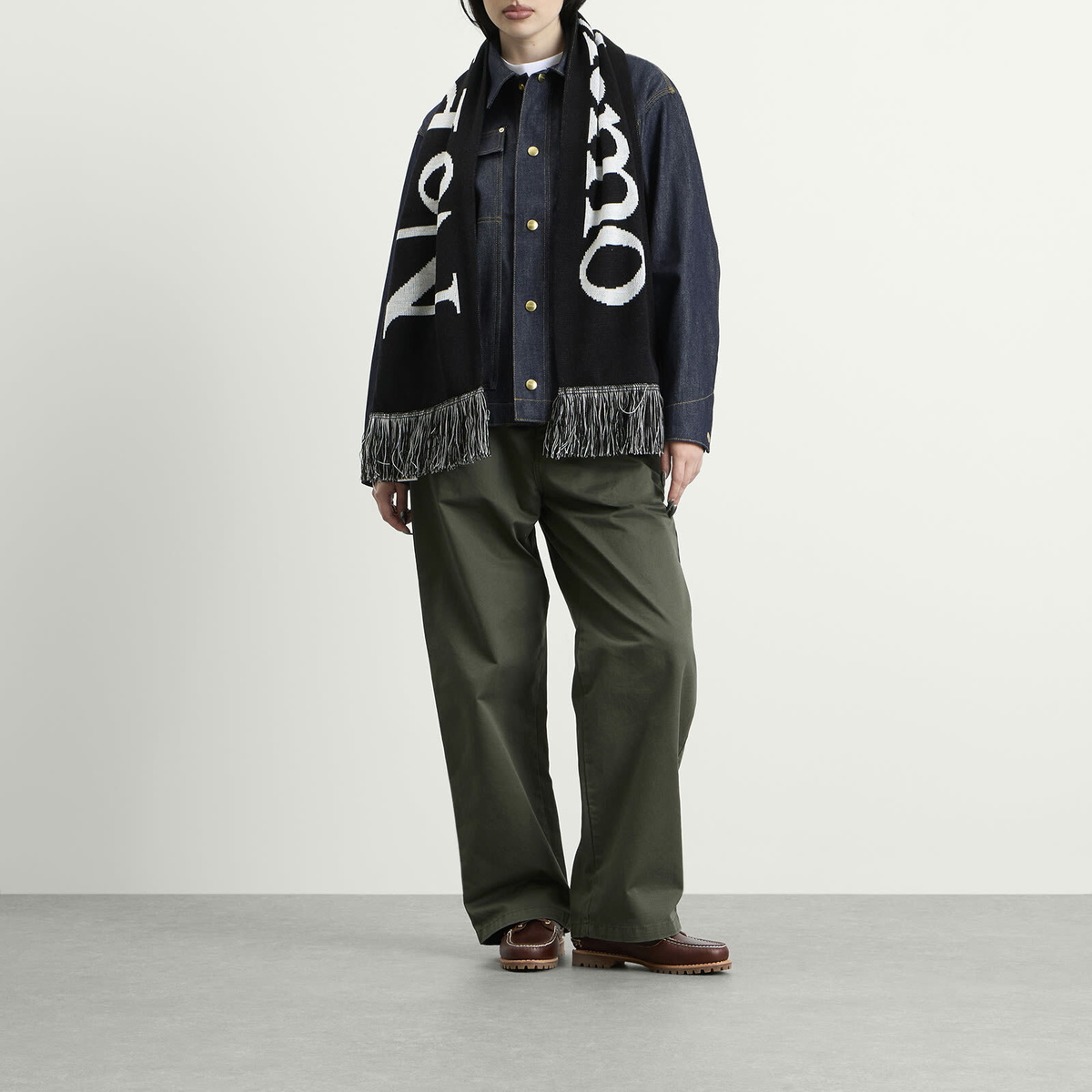 No Problemo No Yang Scarf in Black 