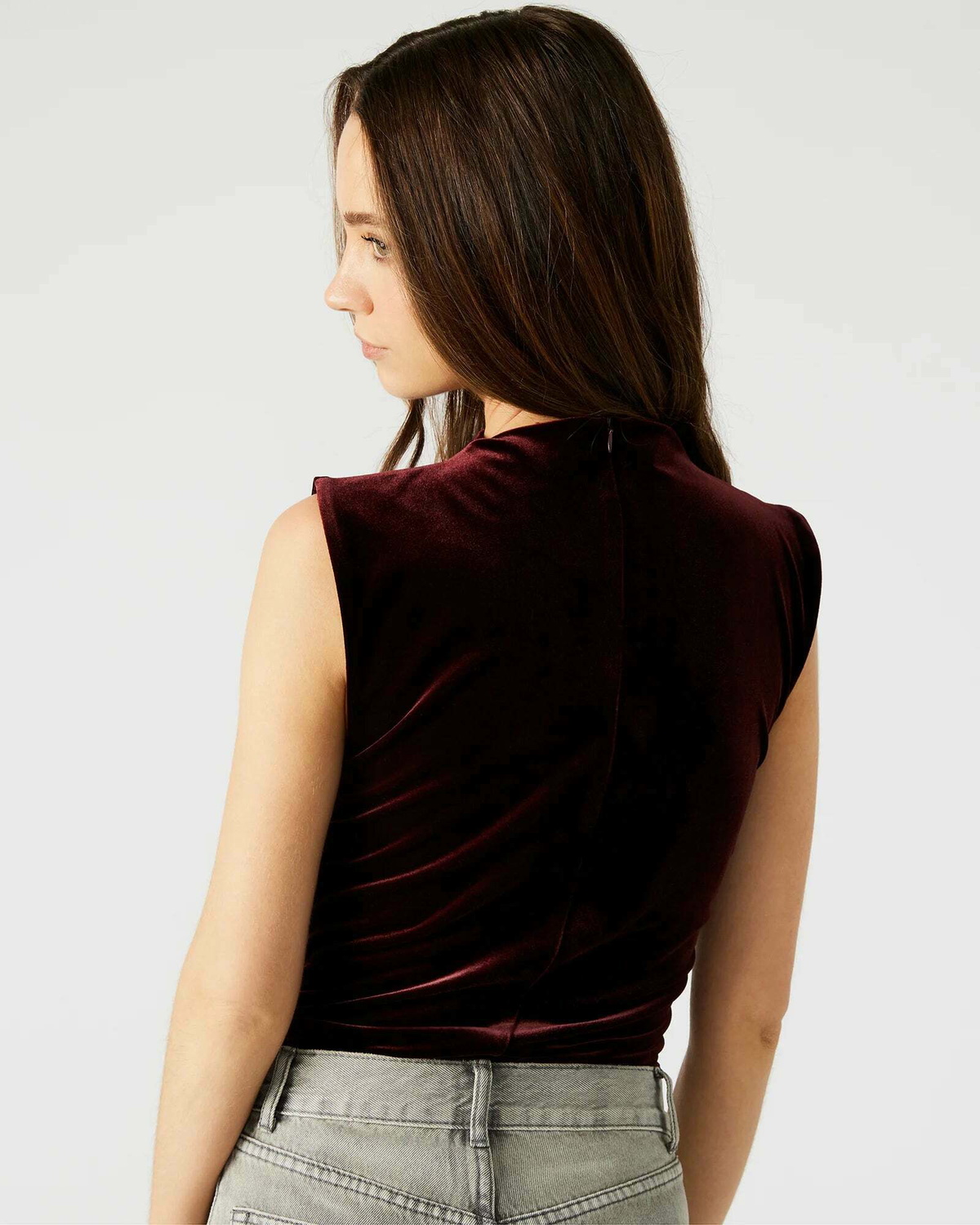 Steve Madden Nikola Top in Wine