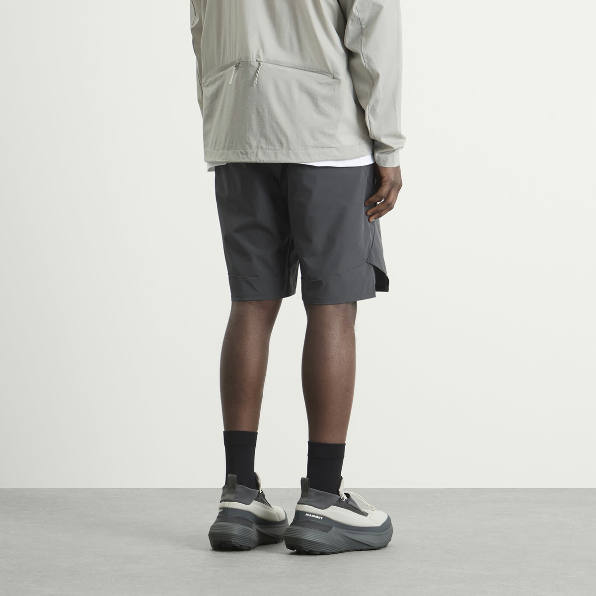 Hiking Patrol Men's x Mammut Light Shorts in Gabbro