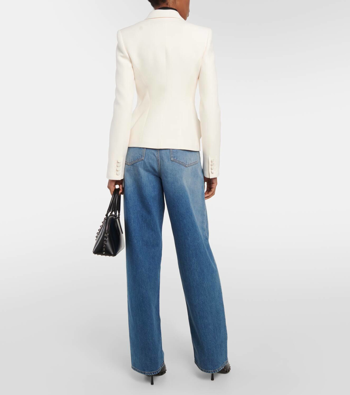 【関税&送料込】Valentino Garavani Ivory Crepe Blazer Valentino Garavani Ivory Crepe Blazer – LOZURI®