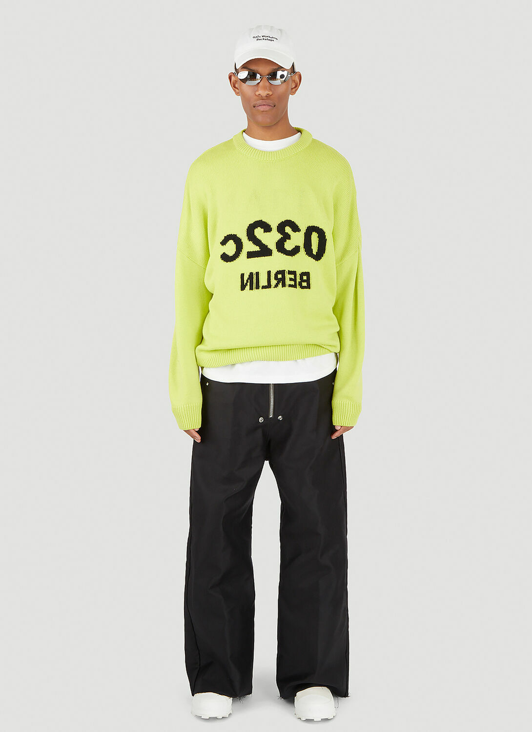 032C Selfie Sweater