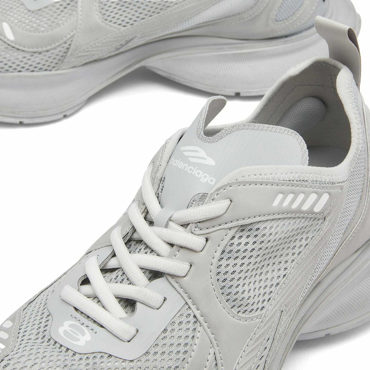関税込【BALENCIAGA】Circuit Runner Light Grey Balenciaga Men's Circuit Runner in Light Grey Balenciaga