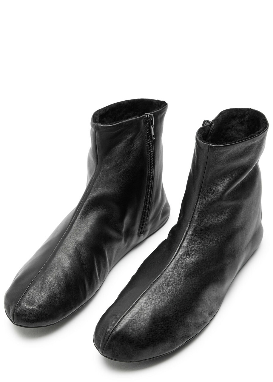 The Row Stella Shearling-lined Leather Ankle Boots Black