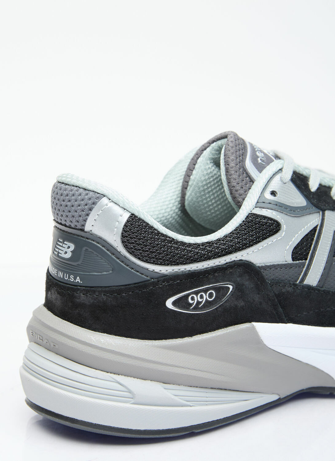 New Balance 990 Sneakers