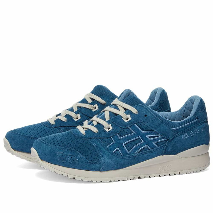 Photo: Asics Men's Gel-Lyte III OG Sneakers in Light Indigo/Smoke Grey