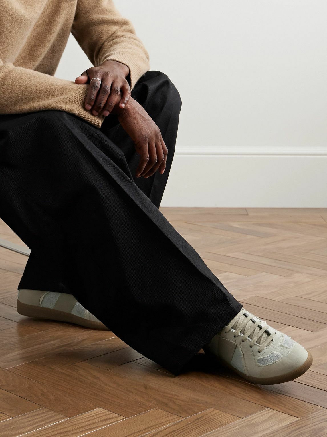 [メゾンマルジェラ] REPLICA INSIDE OUT RECYCLED スニーカー Maison Margiela - Replica Inside Out Distressed Leather