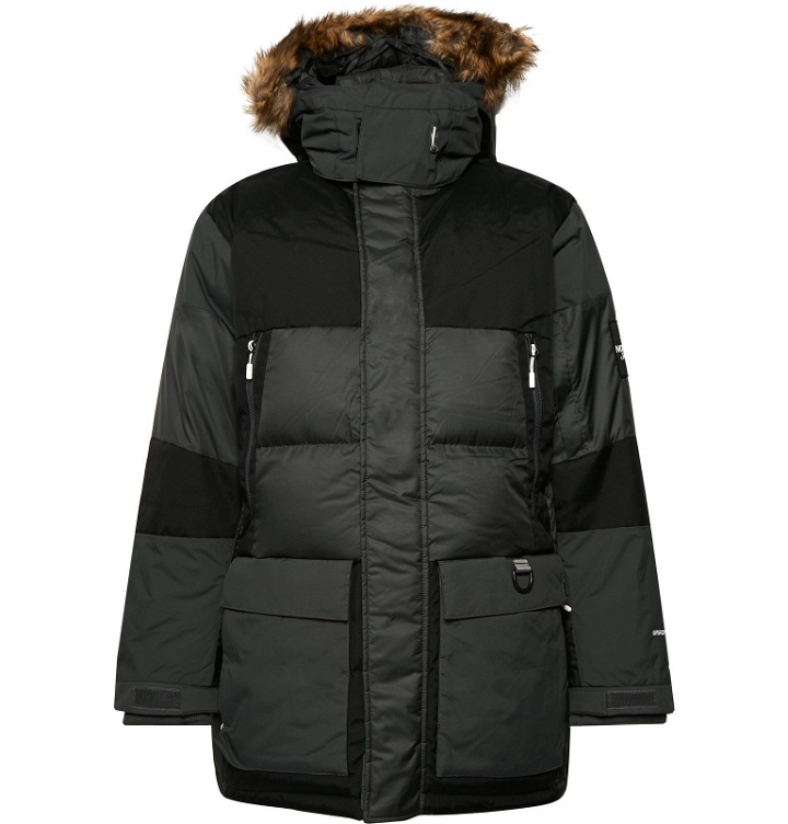 Photo: The North Face - V-Stok Faux Fur-Trimmed Quilted Canvas-Panelled Shell Hooded Down Parka - Gray