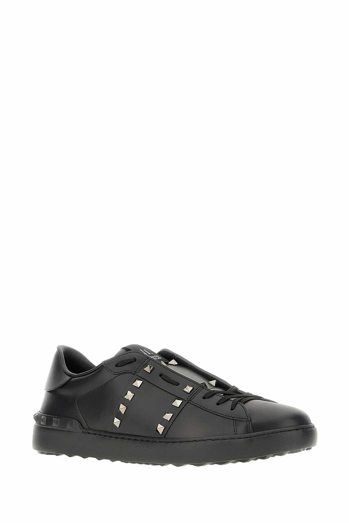 【関税&送料込】Valentino Garavani Black Leather Rockstud Sh Valentino Garavani Black Leather Rockstud Sneakers Valentino