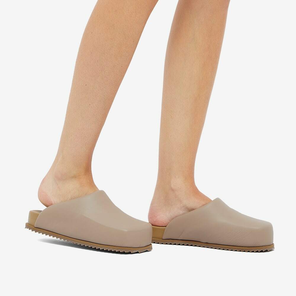 【関税込み】YUME YUME ベージュ Truck スライド Yume Yume Women's Truck Slide in Dark Beige Yume Yume