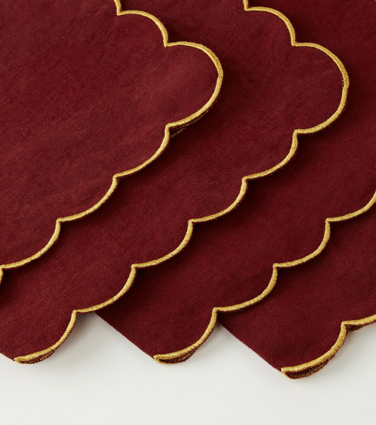 Once Milano Set of 4 scalloped linen napkins