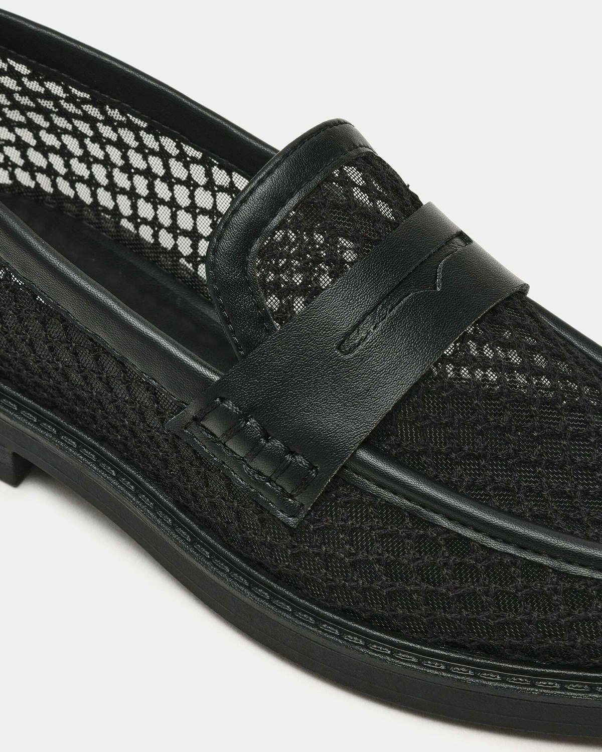 Steve Madden Madison-M Flats in Black