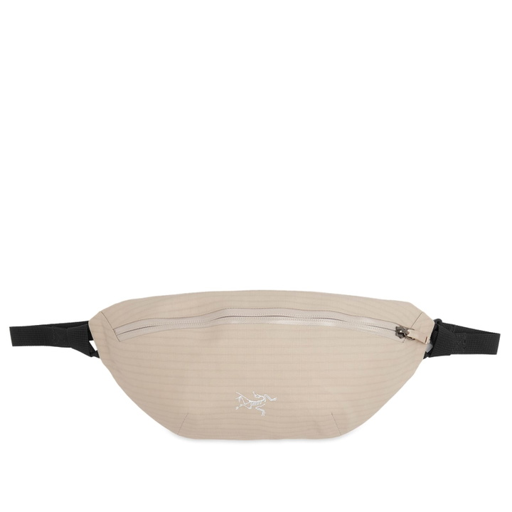 Photo: Arc'teryx Men's Granville Crossbody Bag in Rune 