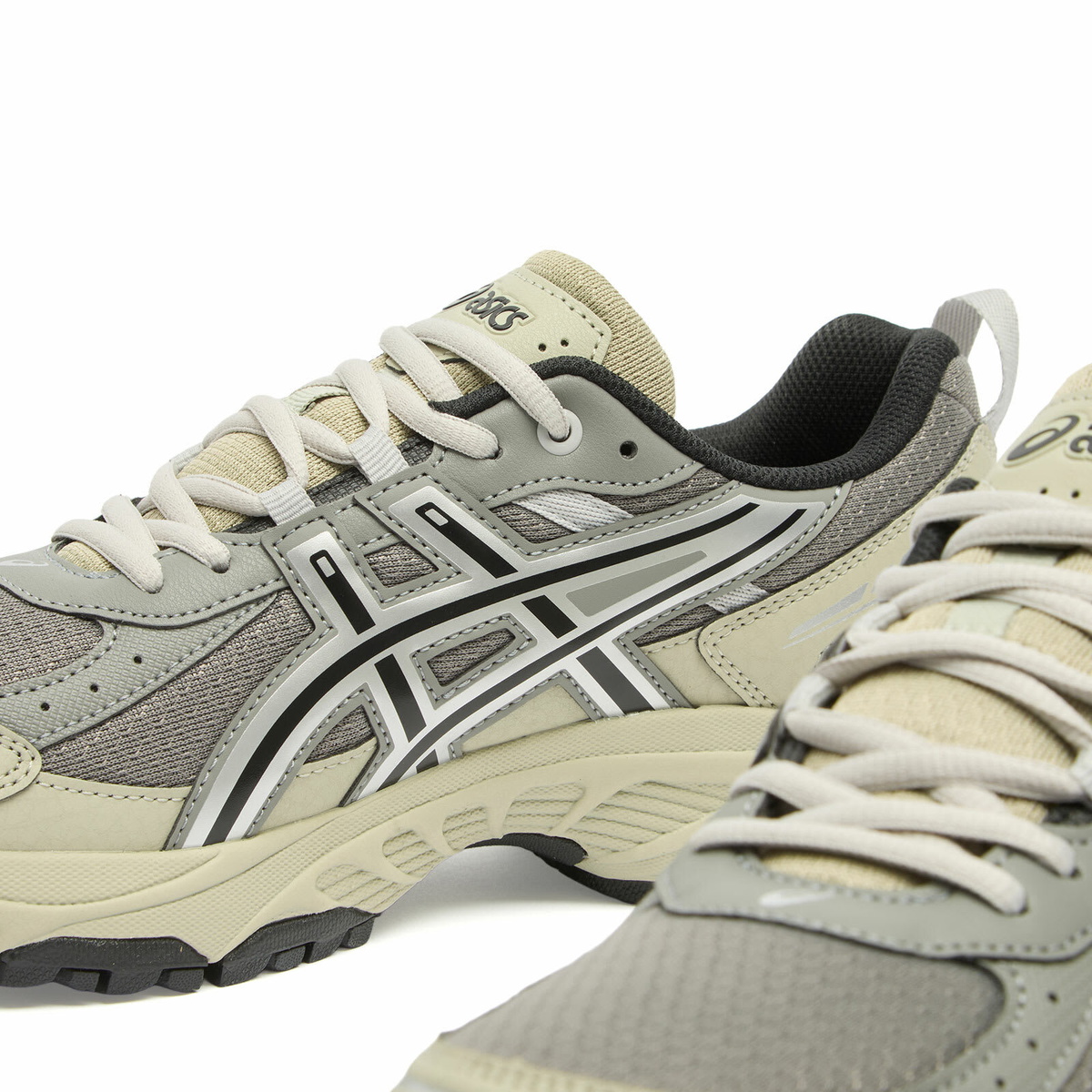 Asics Gel-Ventx Sneaker in Clay Grey/Dried Leaf Green