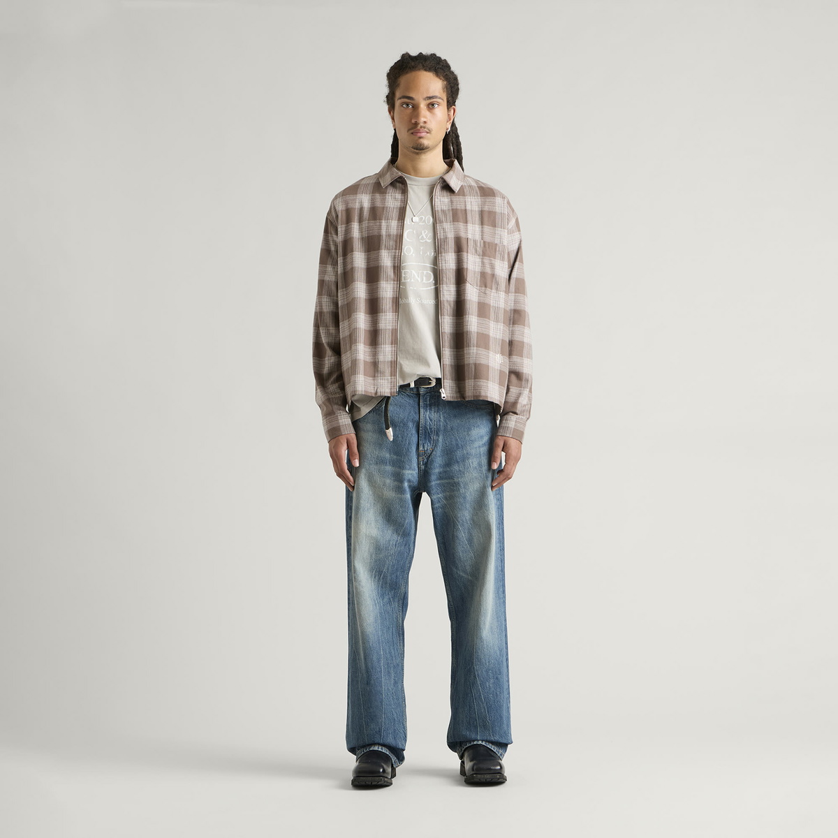 END. Worn Established LS T-shirt in Washed Grey