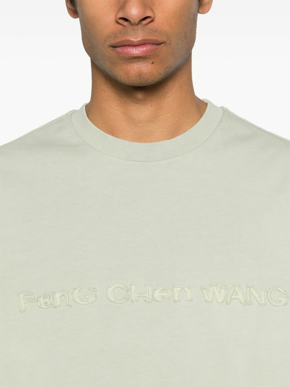 feng-chen-wang-green-logo-appliqu-cotton-t-shirt-feng-chen-wang
