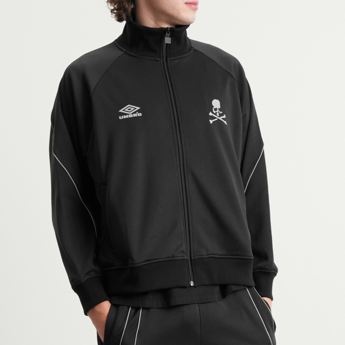 MASTERMIND WORLD Men's x Umbro Track Jacket in Black