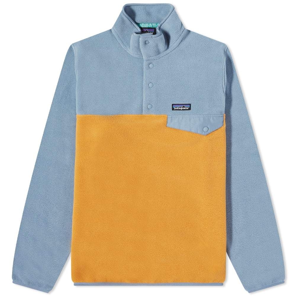 Photo: Patagonia Lightweight Synch Snap-T Pullover Fleece