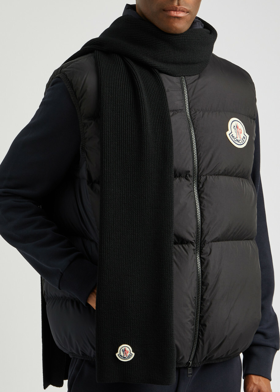 Moncler Logo Ribbed Wool Scarf - Black - One Size