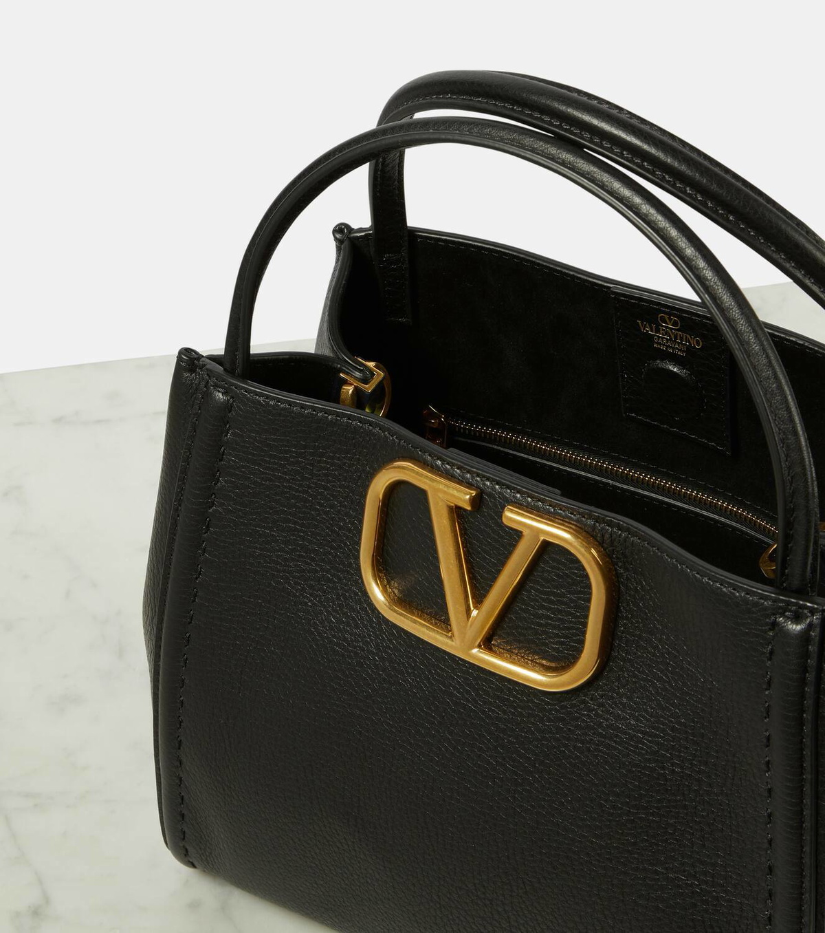 トートバッグ VALENTINO GARAVANI Black Leather Handbag Valentino Valentino Garavani Black Leather Vsling Top Handle