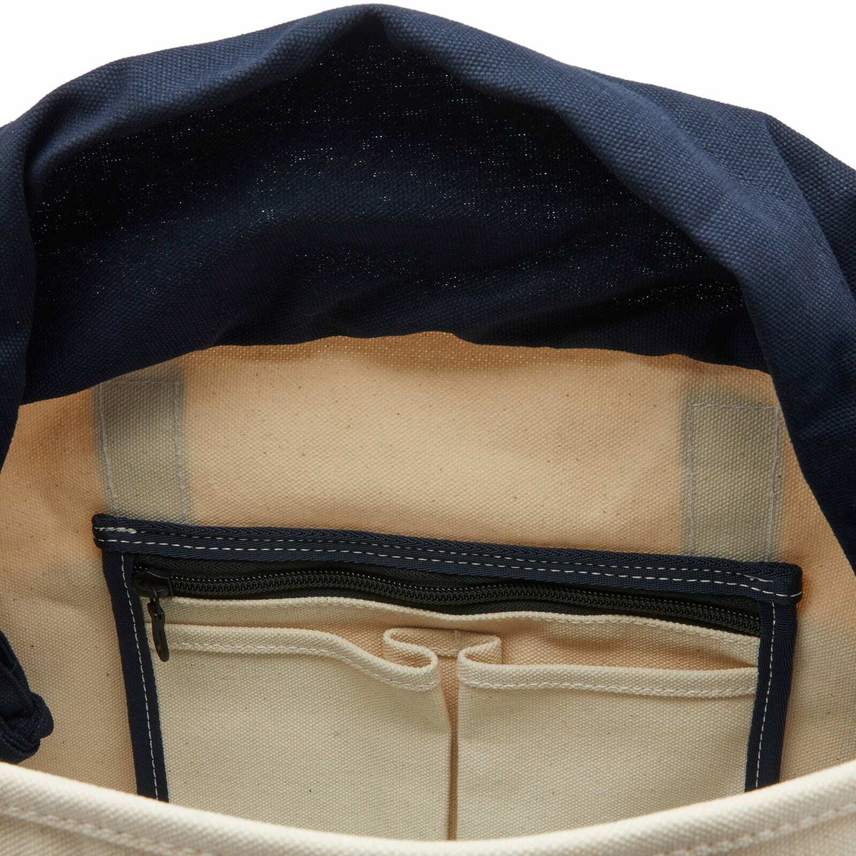 Mazi Untitled Cafe Tote Bag in Ecru/Navy 