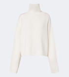 Lisa Yang Zerlina cashmere turtleneck sweater