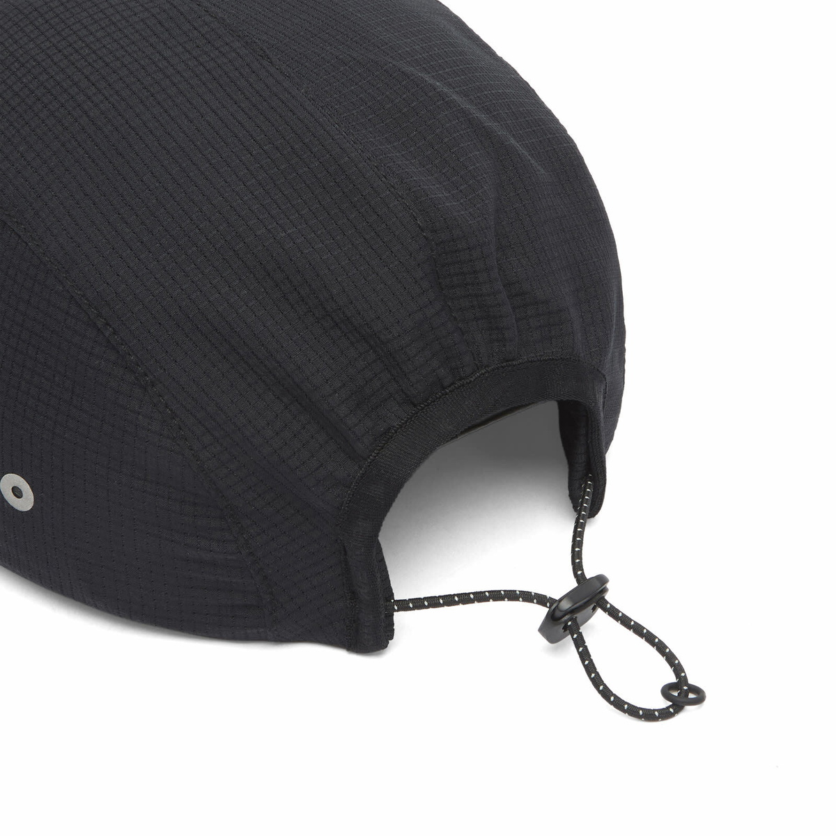 and wander Men's Vent Cap in Black 