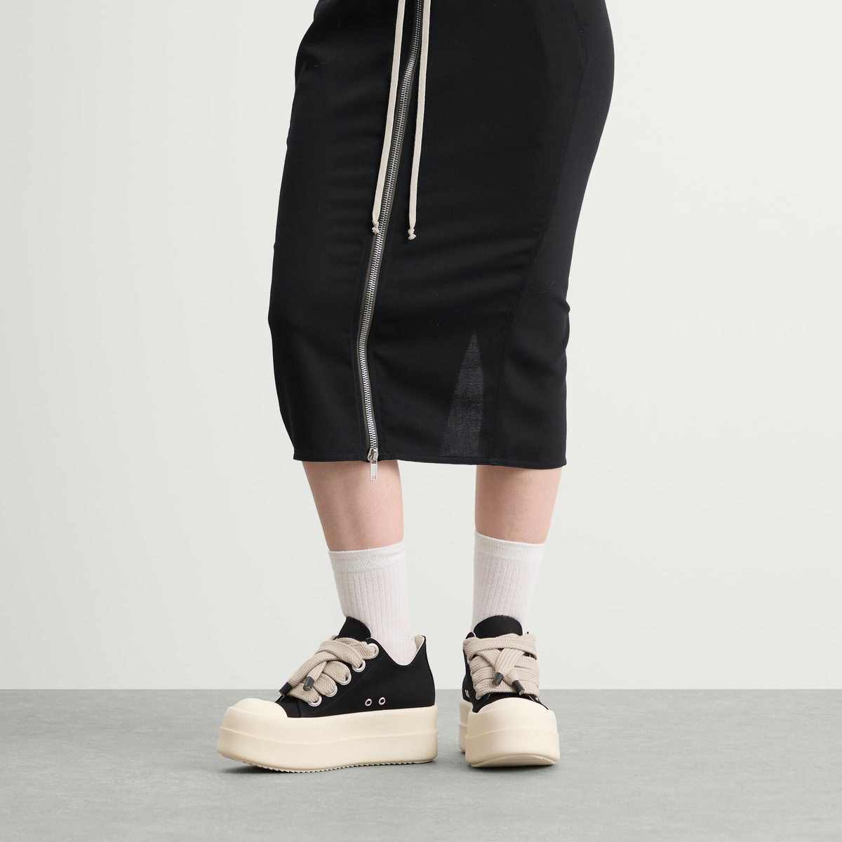 Rick Owens DRKSHDW Women's Bumper Jumbo Lace Low Sneakers in Black/Milk