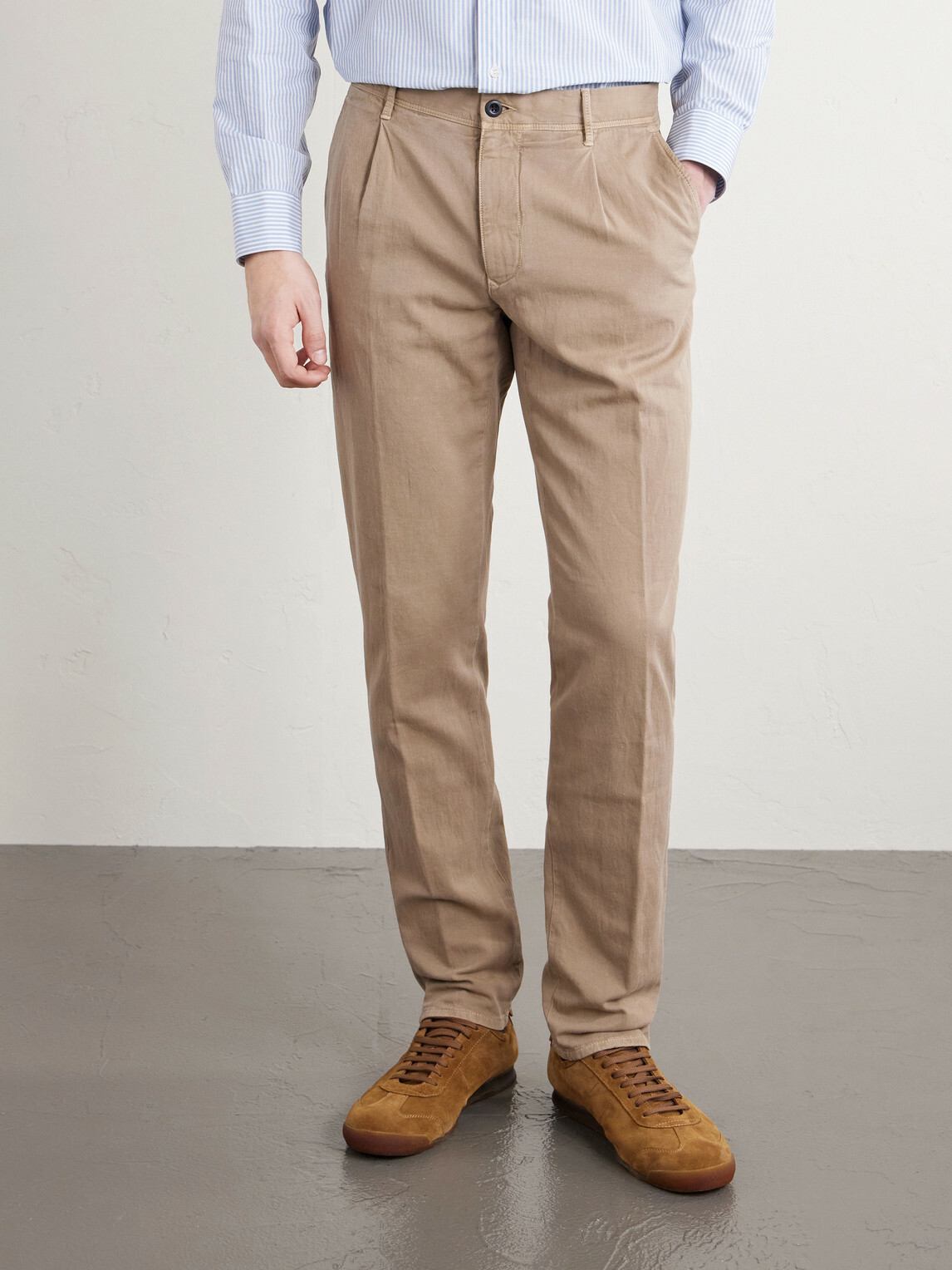 Slowear - Tapered Pleated Cotton-Blend Gabardine Trousers - Neutrals