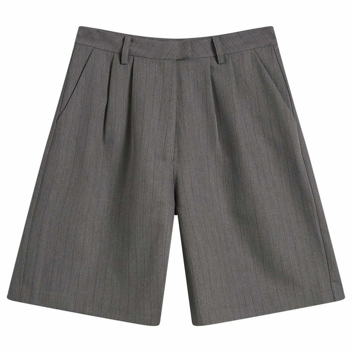 Photo: Hosbjerg Women's Noor Shorts in Asphalt