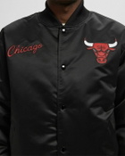 Mitchell & Ness NBA BLACKOUT HEAVYWEIGHT SATIN JACKET CHICAGO BULLS Black Mens Bomber Jackets/Team Jacket