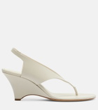 Le Monde Béryl Langley leather wedge thong sandals