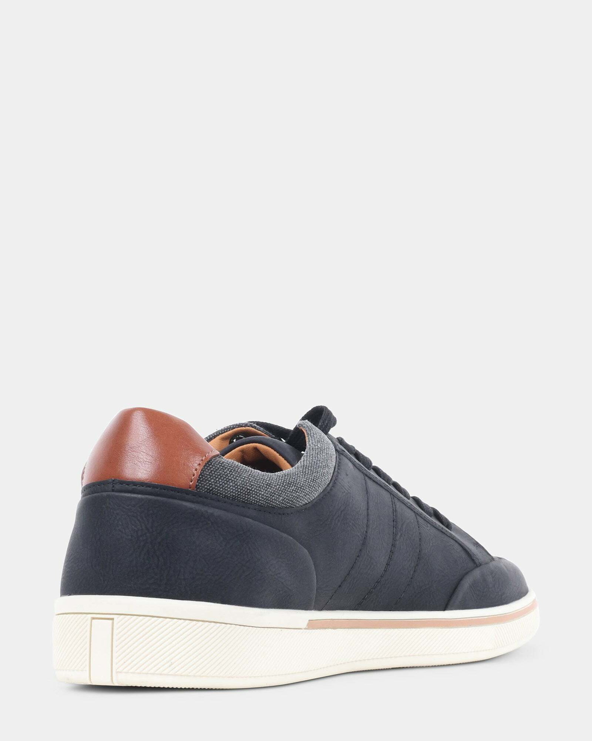 Steve Madden Malpenza Casual Shoes in Black