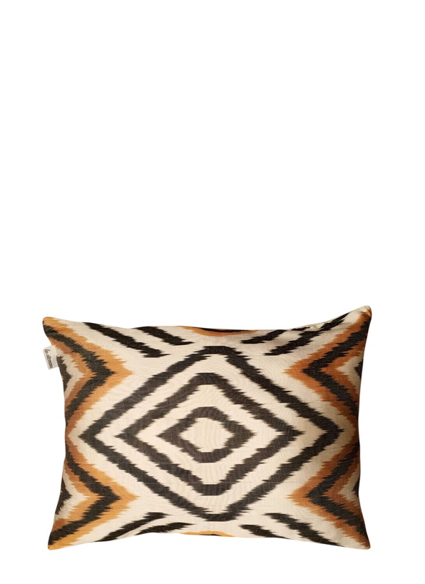 Photo: Les-Ottomans Geometric Patterned Cushion