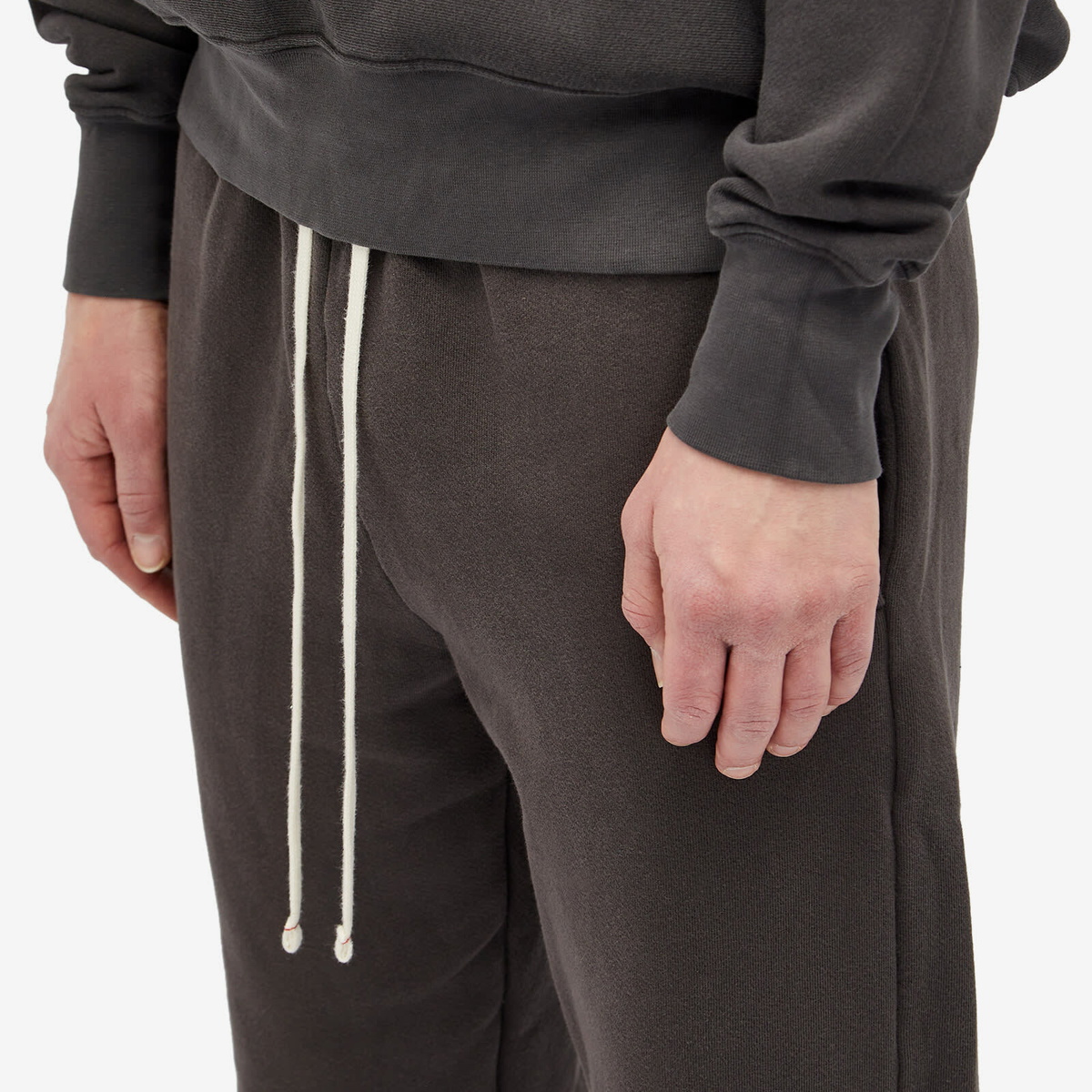 Les Tien Men's Heavyweight Classic Sweat Pants in Vintage Black