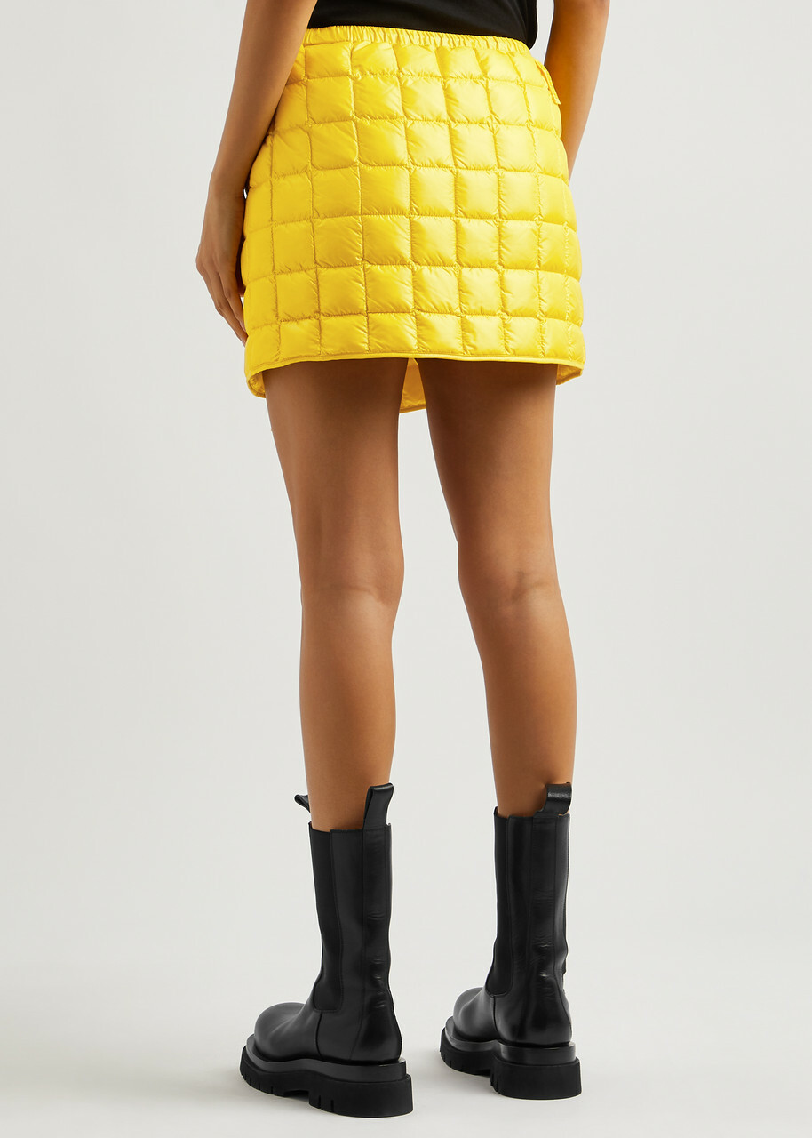 モンクレール Moncler Polyamide Mini Skirt Technical mini skirt in red - Moncler | Mytheresa