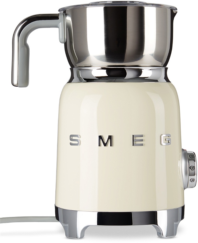 Photo: SMEG Off-White Retro-Style Milk Frother
