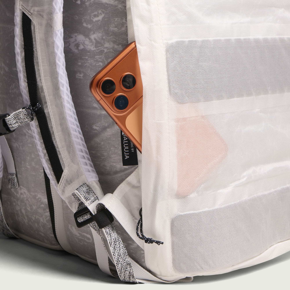 Db Journey Weigh Lighter Split Duffel 70L in Monochrome