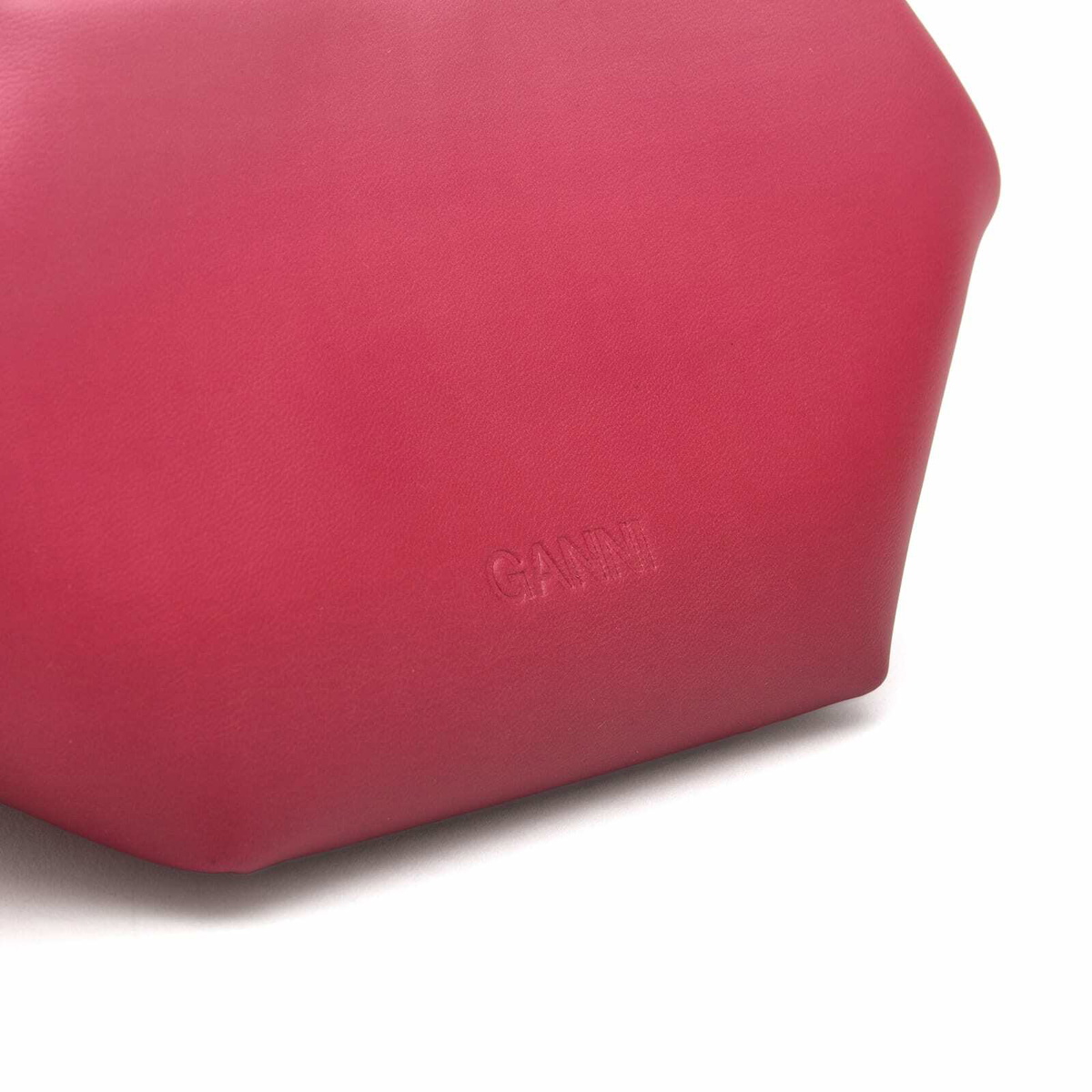 【送料&関税込】Ganni Bou Mini Magenta Bag GANNI Women's Bou Bag Mini Gradient in Hot Pink GANNI