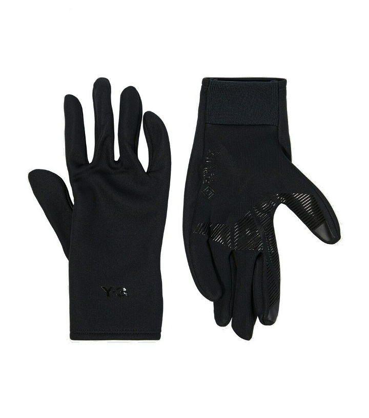Photo: Y-3 Gore-Tex® gloves