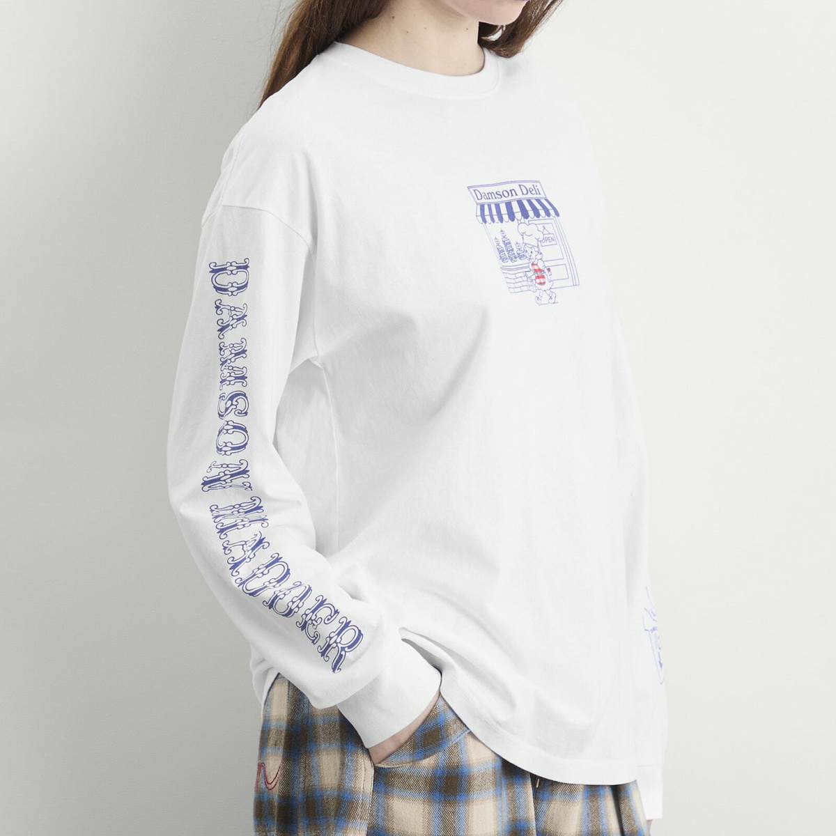 Damson Madder Women's Damson Deli Long Sleeve T-Shirt in Off White