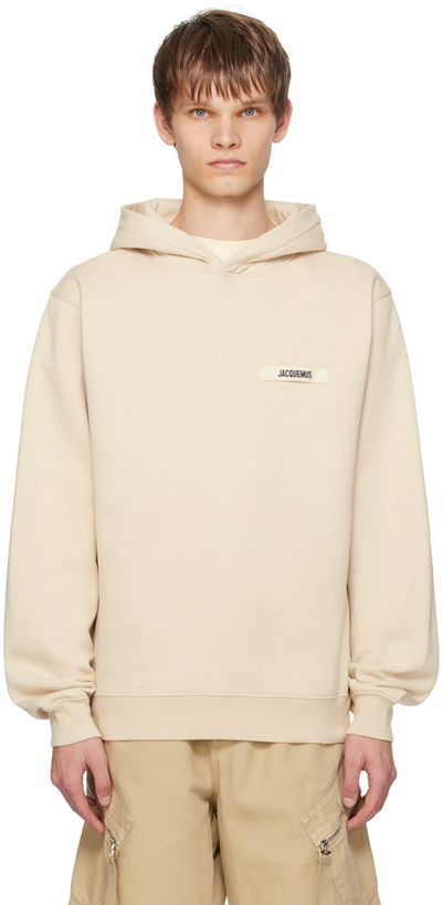 Photo: JACQUEMUS Beige Les Classiques 'Le hoodie Gros Grain' Hoodie