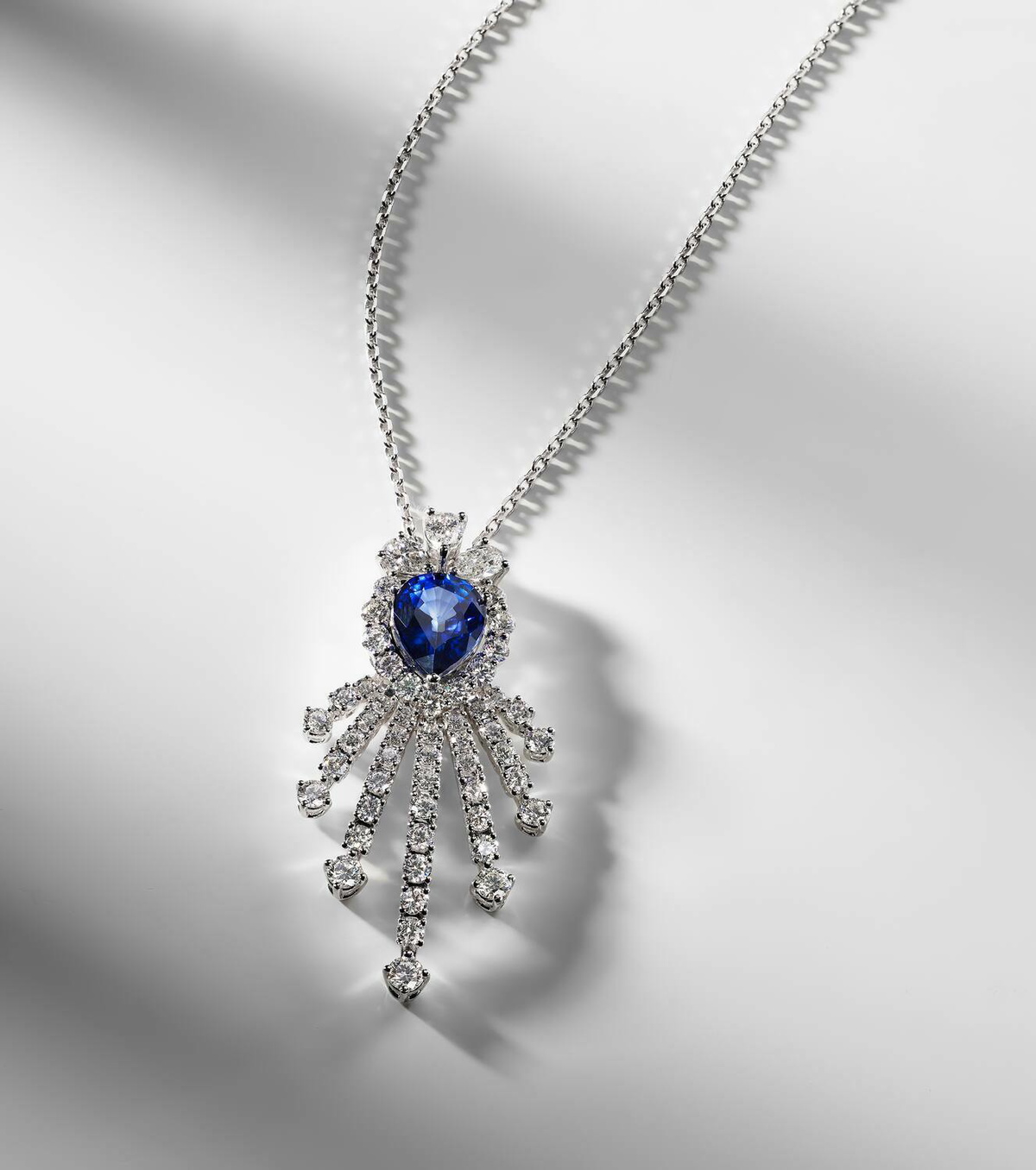 Yeprem Reign Supreme 18kt white gold necklace with sapphire and diamonds