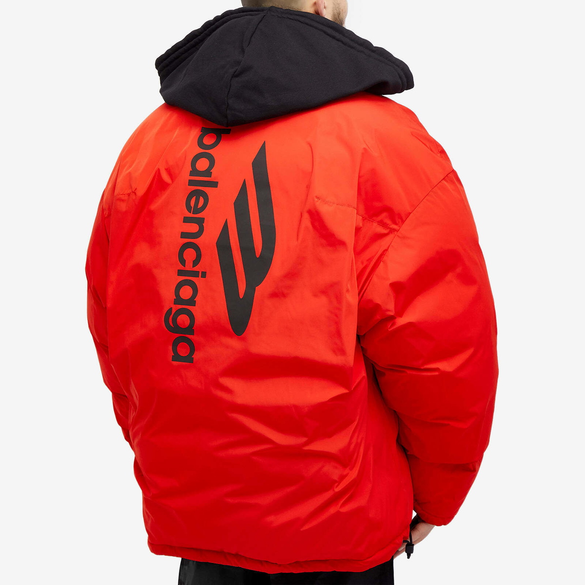 登坂広臣着用BALENCIAGA COCOON PUFFER GILET 46 Balenciaga Cocoon logo-print Padded Gilet | Black | FARFETCH