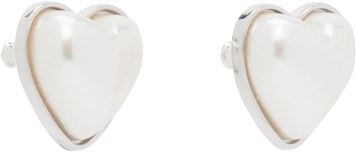 AMBUSH White Pearl Heart Stud Pierce Earrings