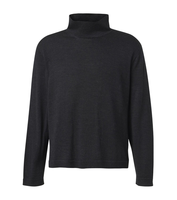 Photo: Stòffa Wool and silk turtleneck sweater