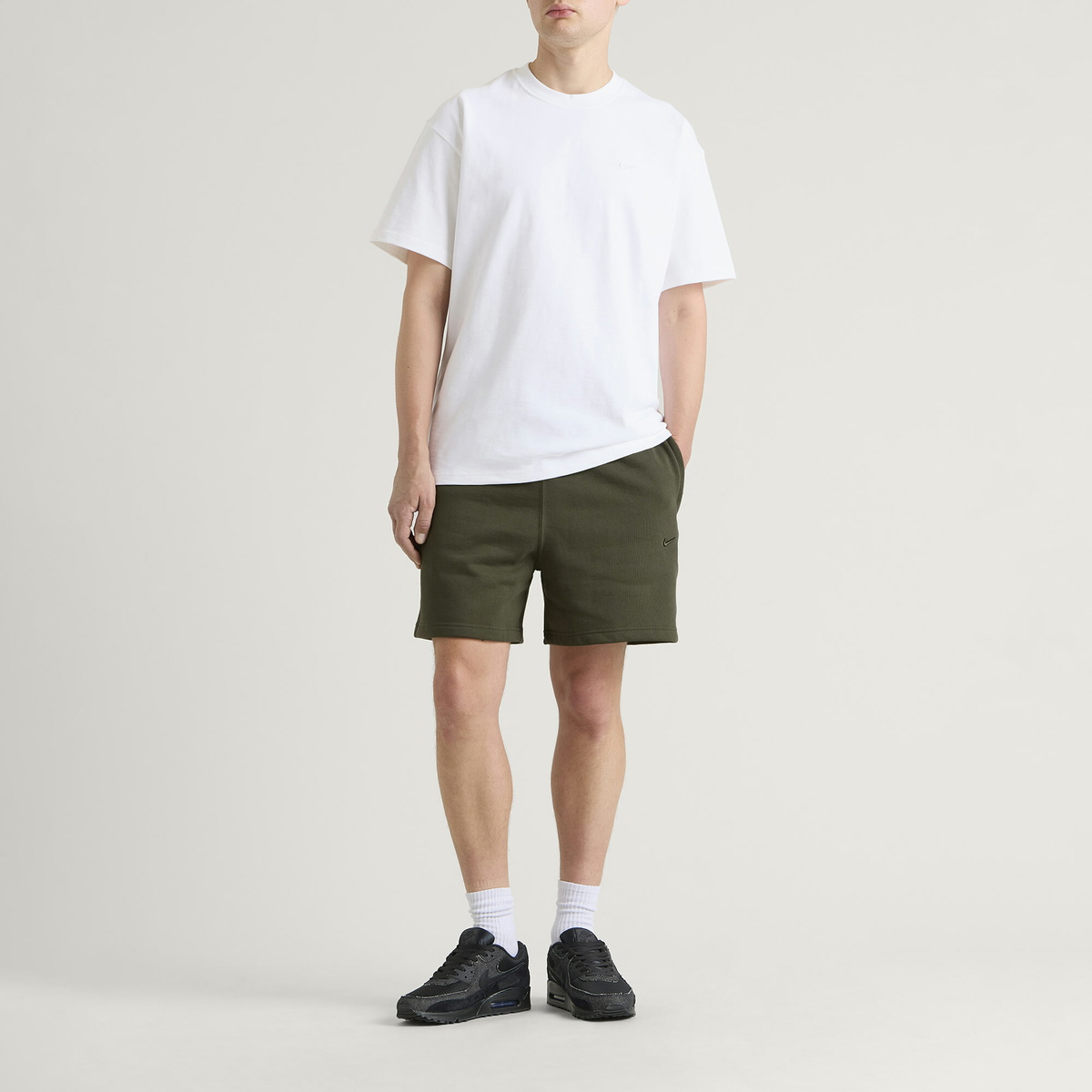 Nike Men's 560 Fleece Short in Cargo Khaki