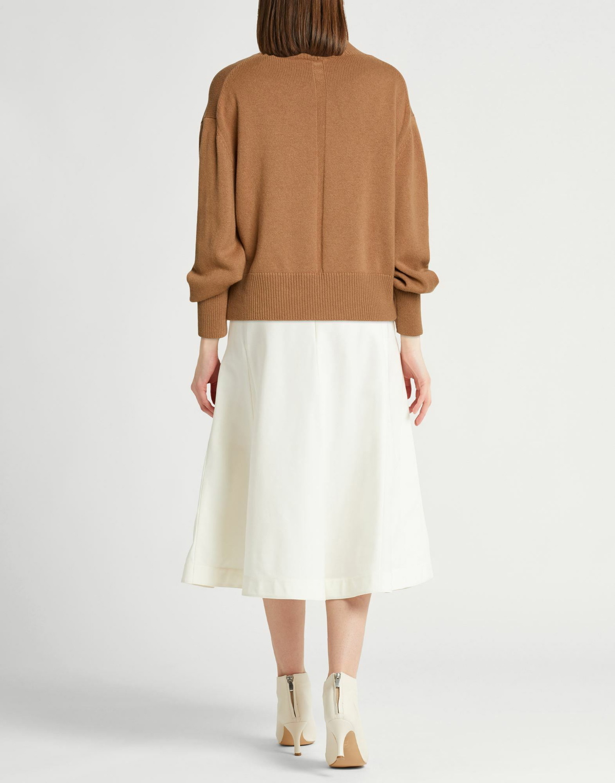 Annagreta Womens Turtleneck Light brown