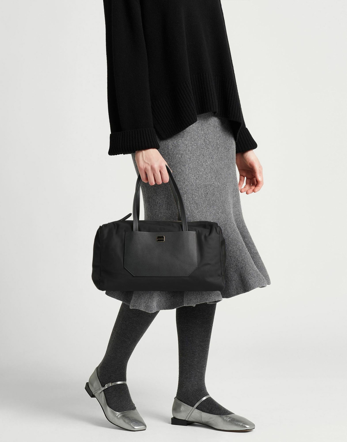Khaite Womens Shoulder bag in Black