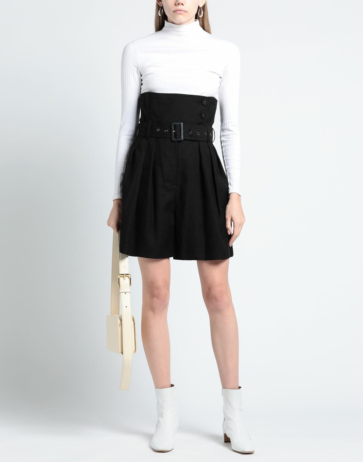 Kimhekim Womens Shorts & Bermuda Shorts in Black